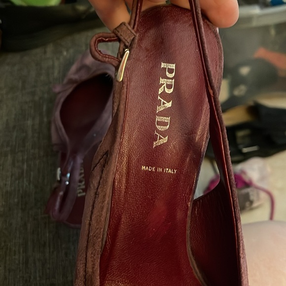 Prada plum slingbacks with kitten heel - Picture 6 of 6